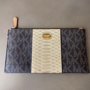 Michael Kors Clutch